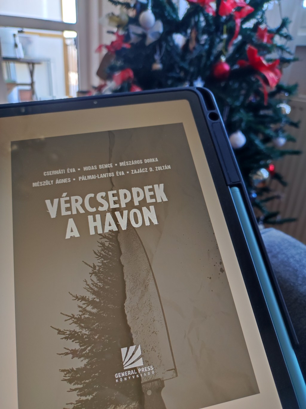 Vércseppek a havon. Karácsonyi krimiantológia